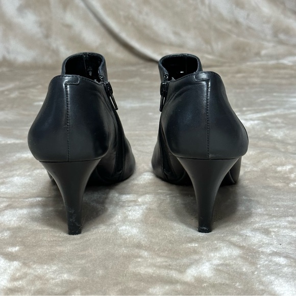 Antonio Melani Black Leather Heeled Booties Size 9 Noleta 3" Heel Ankle Boots - Picture 5 of 16